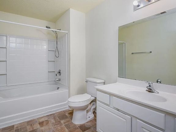 4th image of 120 Katrina Ct