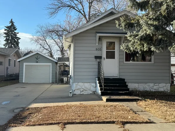 805 N Arch St, Aberdeen City, SD 57401