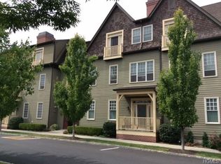15 Cropsey St, Warwick, NY 10990
