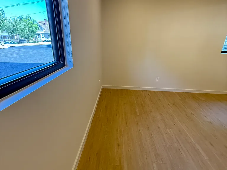 24 8th St #1E — Photo 6