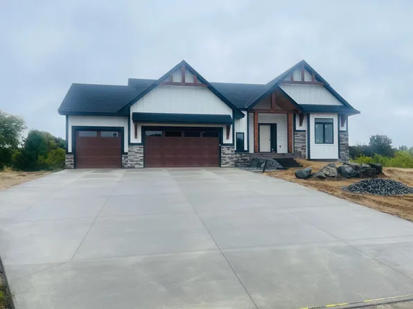 16212 Tippecanoe St NE, Ham Lake, MN 55304