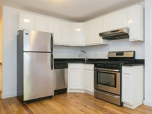 Rented by MNS | media 40