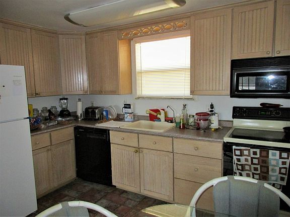 2nd image of 221 Buckner Ave S #811