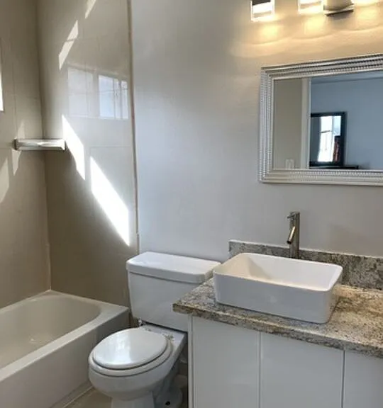 1943 Selby Ave #101 — Photo 11