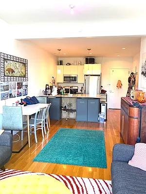 Rented by Chana Ofek, LREB | media 2