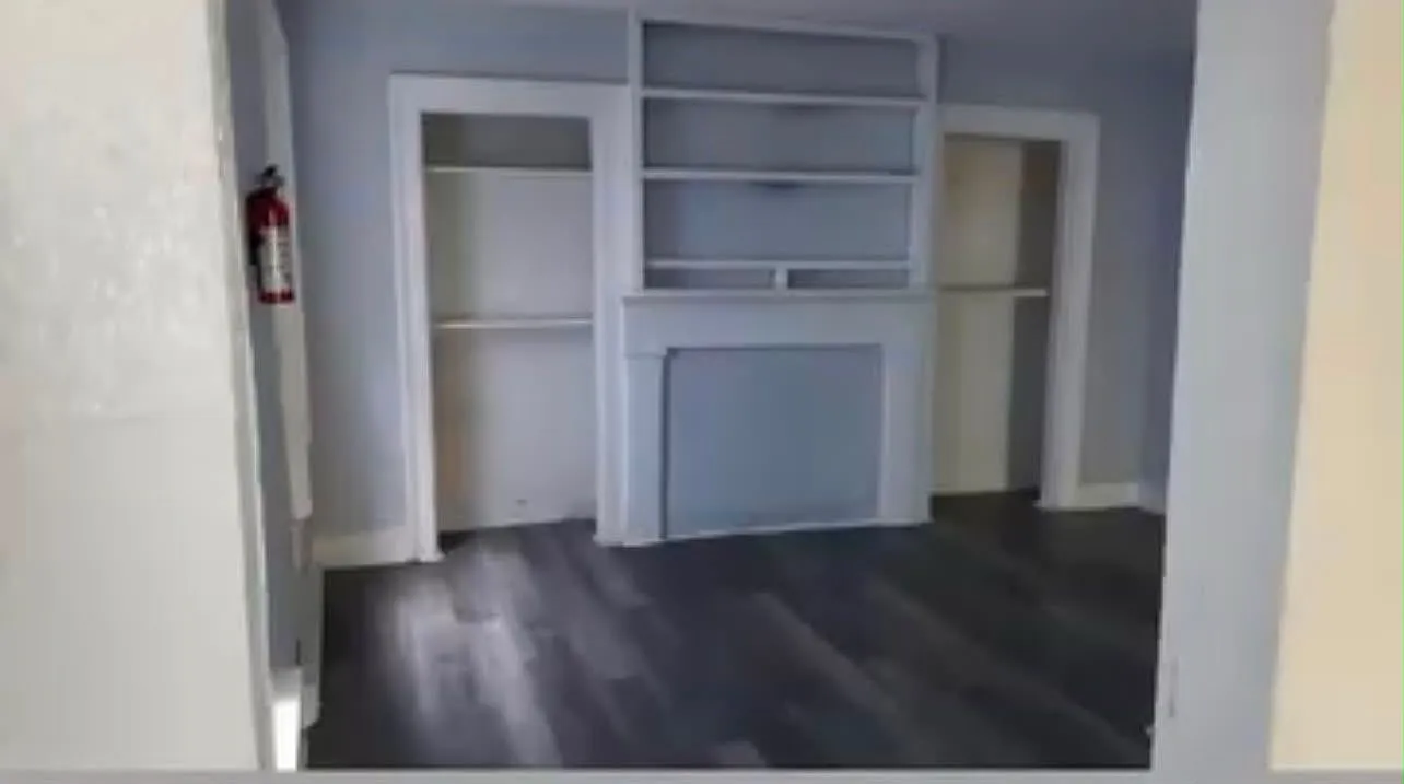 3 bed, $1,900 — Photo 2