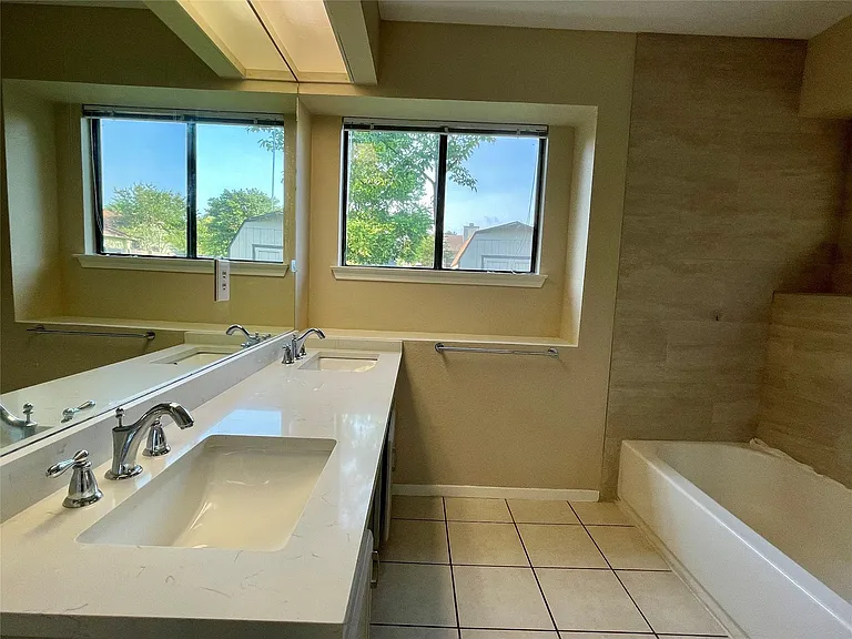 8905 Bridgewood Trl — Photo 17