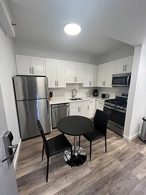 556 Third Avenue #401