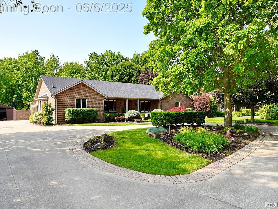 1st image of 960 Eckford Dr