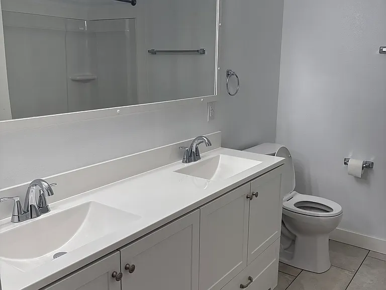 690 Avenue C SE #690 — Photo 23