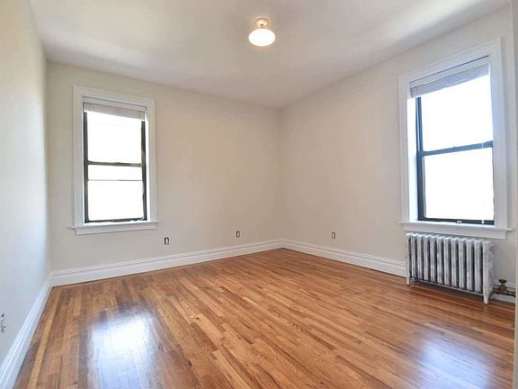 5th image of 56 Bennett Ave APT 5C