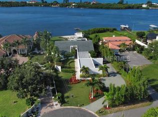 411 Vanderkloot Dr, Osprey, FL 34229