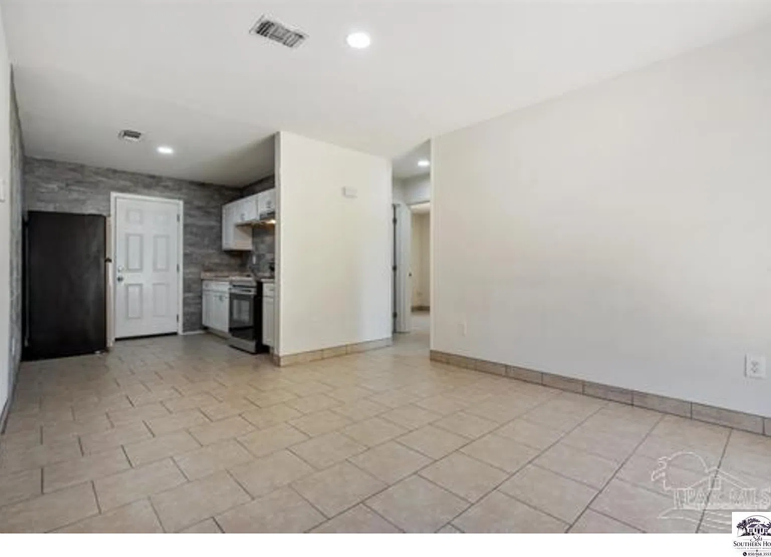 7145 Pearson Rd B — Photo 4