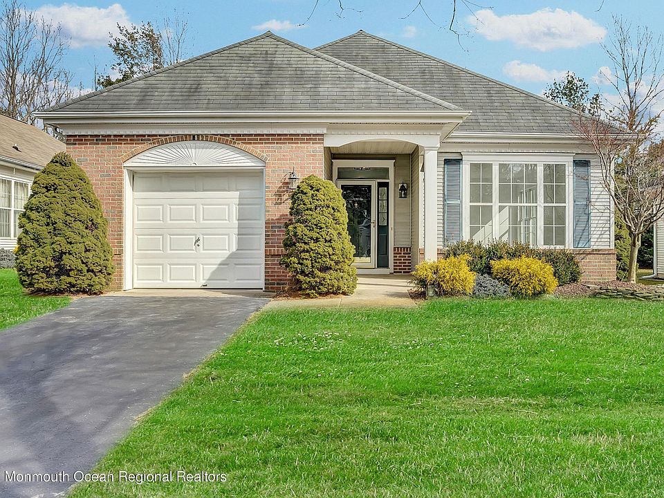 1st image of 11 April Springs Ct