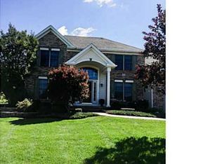 5439 Bridlewood Ln, Hamburg, NY 14075