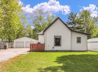 200 Ennis Ln, Urbana, IL