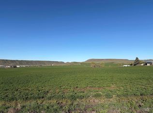 S Thacker Rd, Hammett, ID 83627