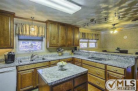 4th image of 616 Evandale Dr