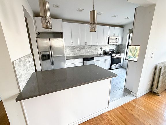4th image of 545 Edgecombe Ave APT 2B
