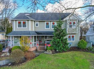 140 5th St, Edison, NJ 08837