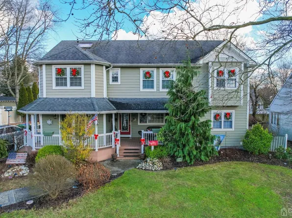 140 5th St, Edison, NJ 08837