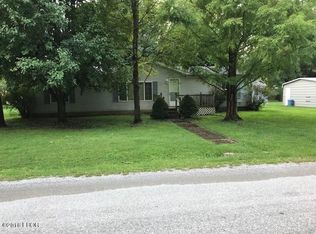 1939 Everett St, West Frankfort, IL 62896