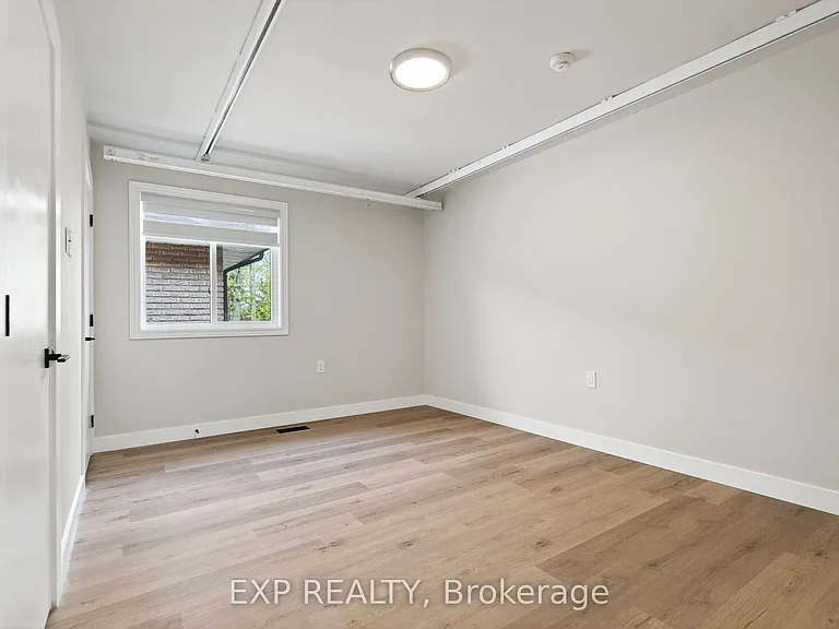 263 Anne St N #1 — Photo 38