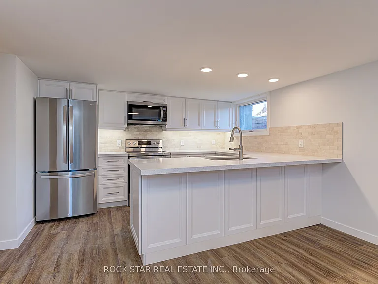 402 Jane St — Photo 1