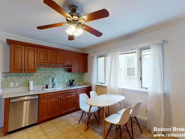 30 Roseclair St Floor 1, Dorchester, MA 02125