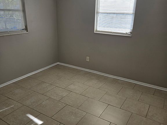 4th image of 3525 Cincinnati Dr #3525