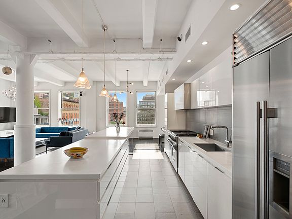 4th image of 161 Hudson St APT 6B