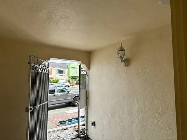 3339 Noriega St — Photo 3