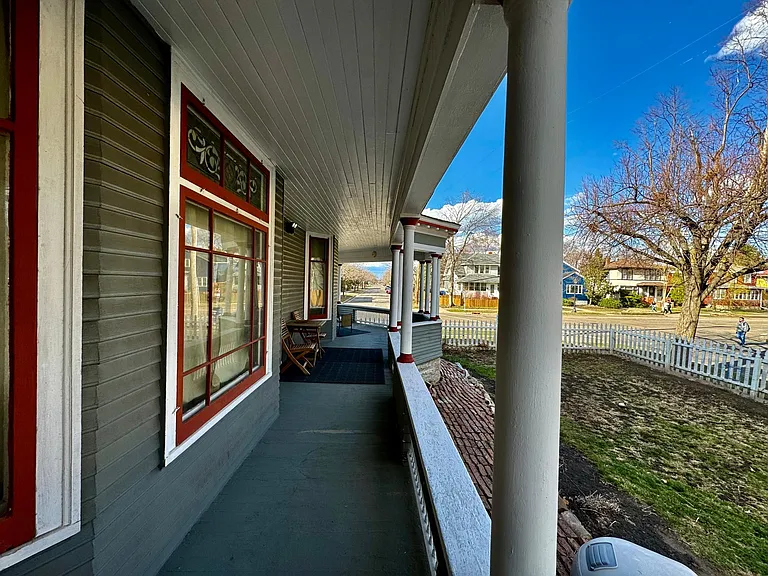 1464 Minnehaha Ave W — Photo 11
