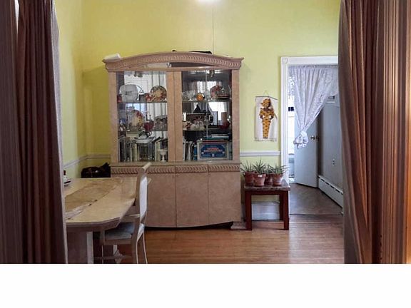 4th image of 1021 Foulkrod St