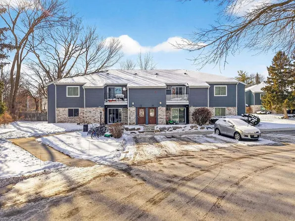 1501 Whispering Pines Way, Fitchburg, WI 53713