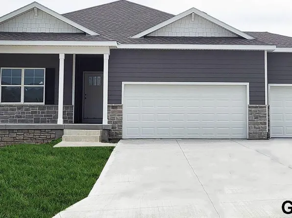 8406 S 183rd Ave, Omaha, NE 68136