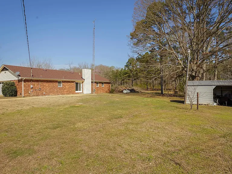 338 Travis Dr — Photo 11