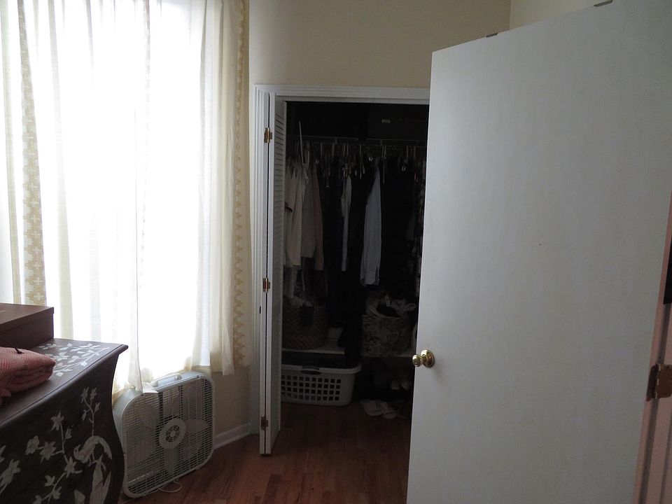 1st image of 1411 W Erie St APT 1F