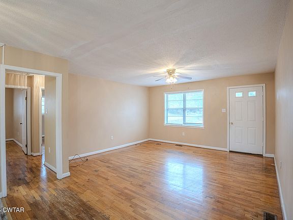 5th image of 1096 Berrywood Ave