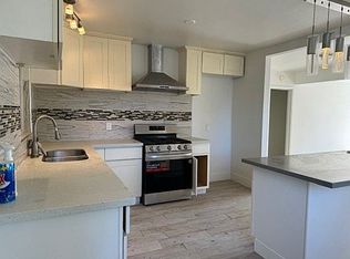 2101 S Sycamore St, Santa Ana, CA 92707