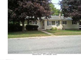 14 Gladys St, Killingly, CT 06239
