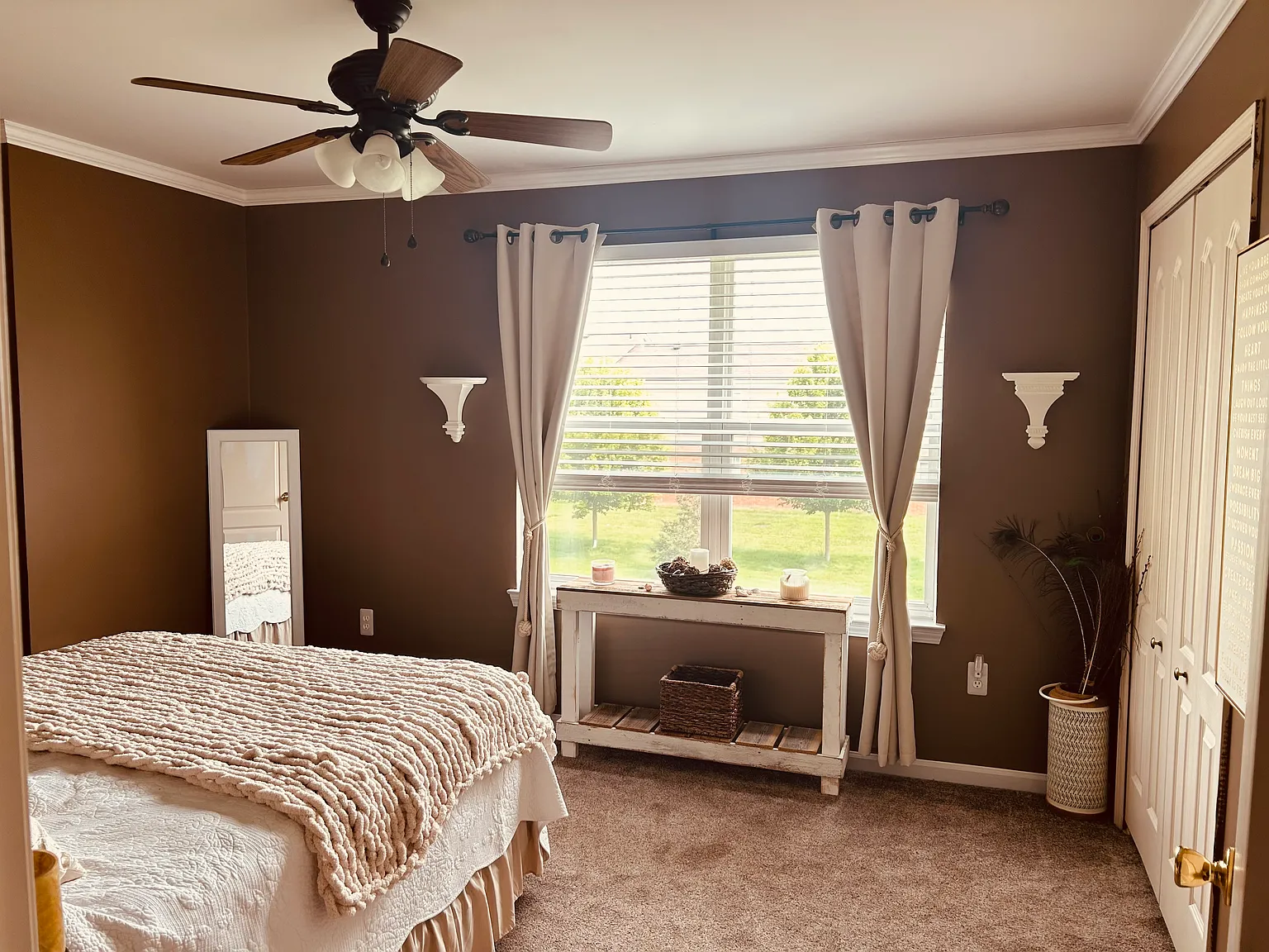 2 bed, 1.5 bath, 1192 sqft, $2,000 — Photo 2