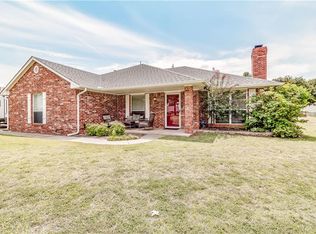 2323 Walnut Dr, Tuttle, OK 73089