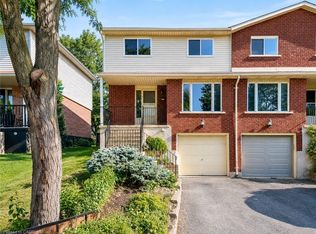 68 Old Huron Ct, Kitchener, ON N2R1L7