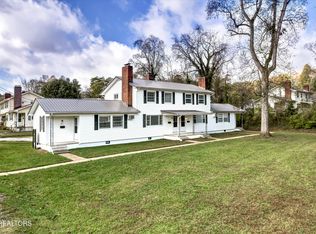 217-223 W Fairview Rd, Oak Ridge, TN 37830