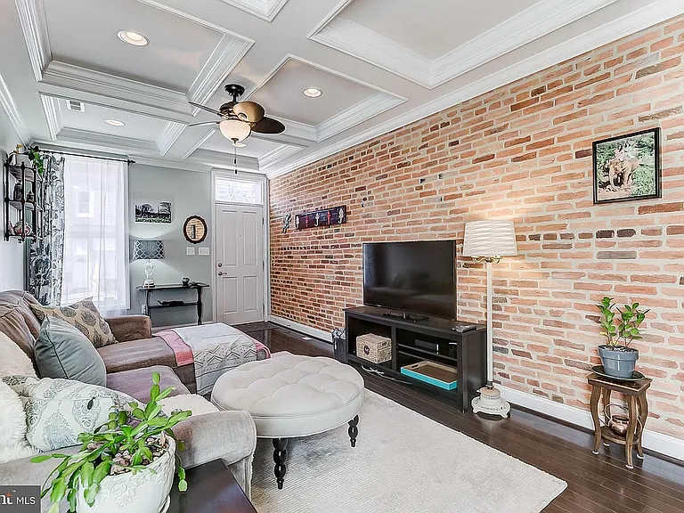 1447 Decatur St — Photo 2