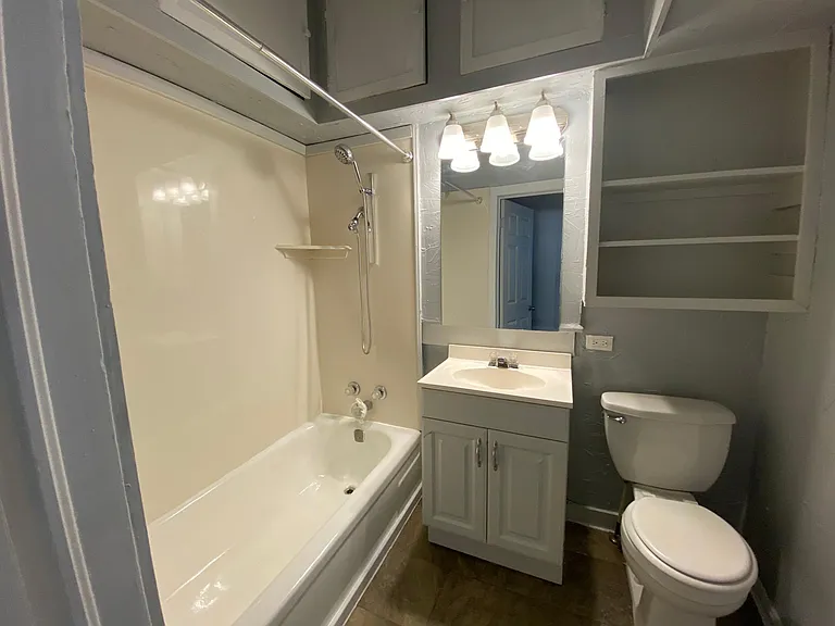 1116 N Bell Ave #5 — Photo 8