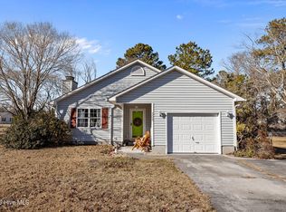 305 Tassel Court, Hubert, NC 28539