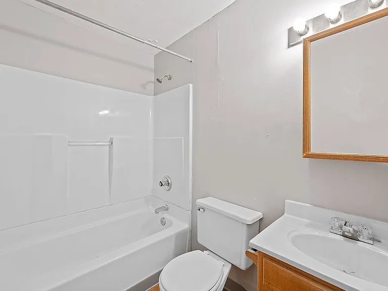 494 Riddle Rd #3 — Photo 10
