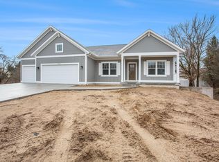 2768 Woodridge Dr, Hudsonville, MI 49426
